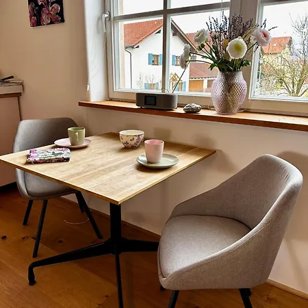 La Vie En Rose Apartment *